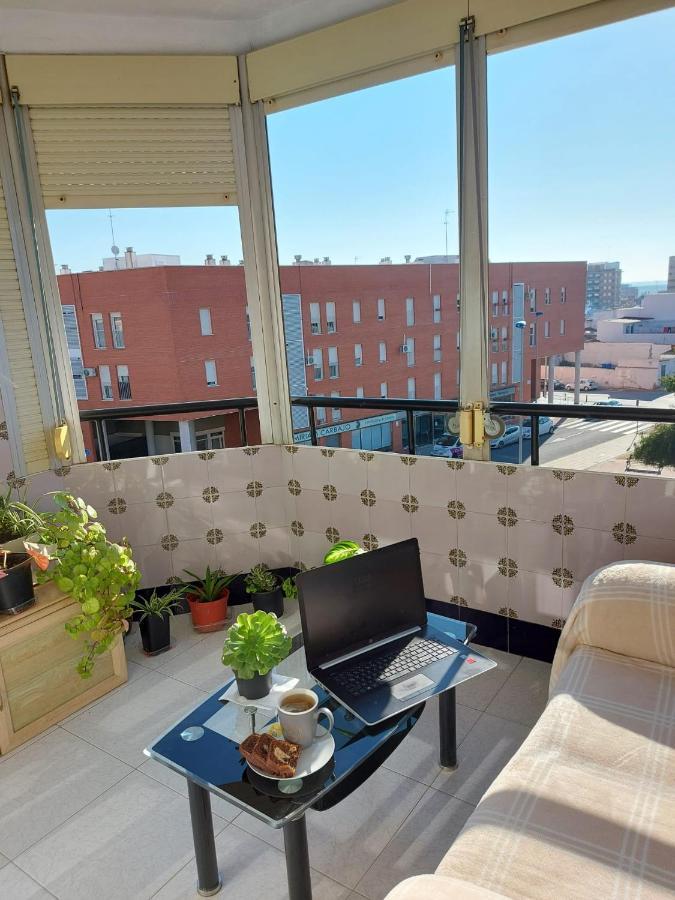 فندق Habitacion Privada A 15 Min De La Playa/Piso هويلفا المظهر الخارجي الصورة