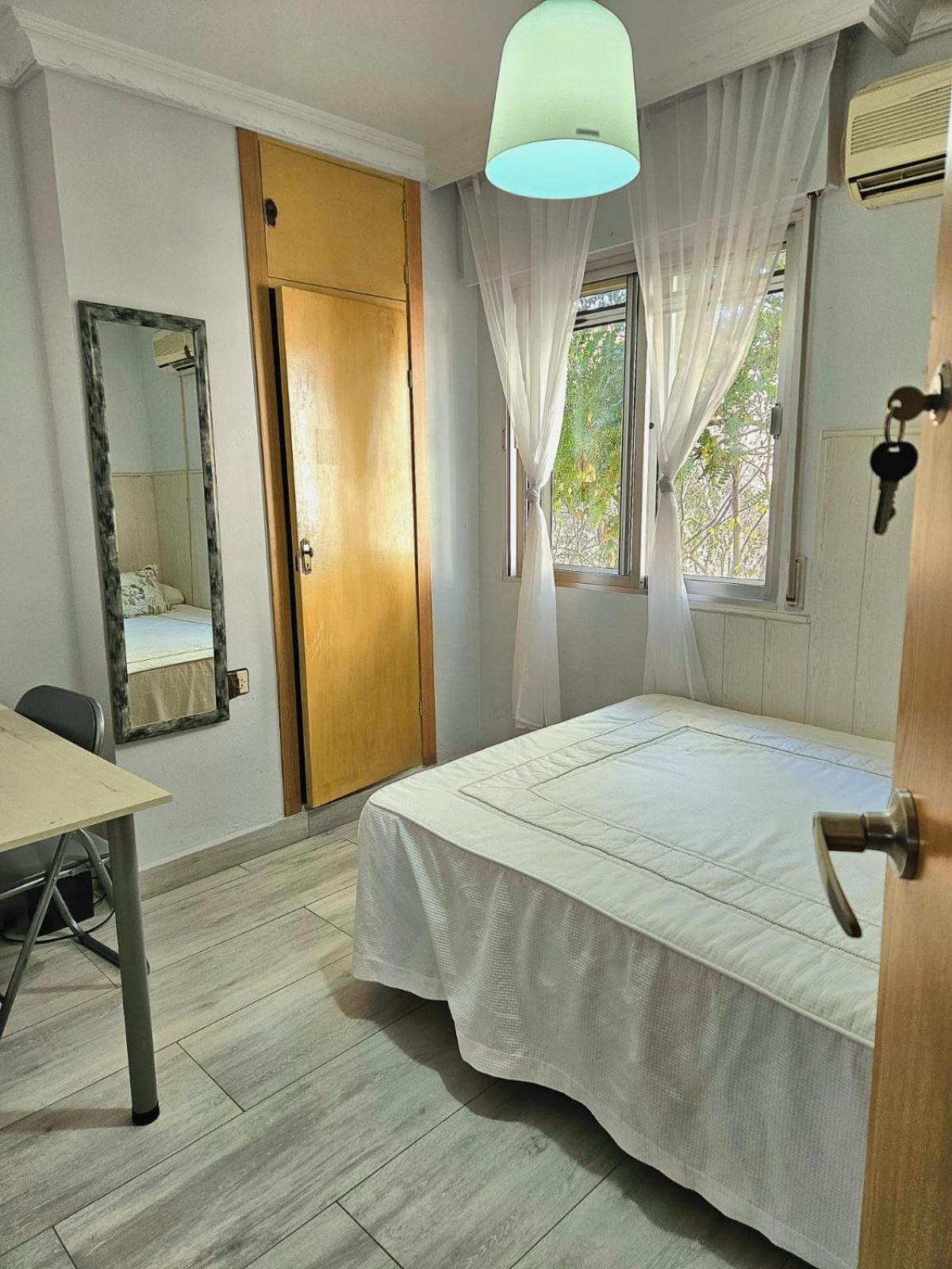 فندق Habitacion Privada A 15 Min De La Playa/Piso هويلفا المظهر الخارجي الصورة